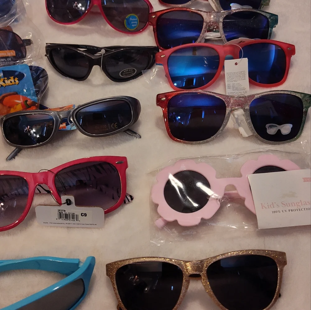 NWT! HUGE BUNDLE Of Kids/Teens Sunglasses (17prs)